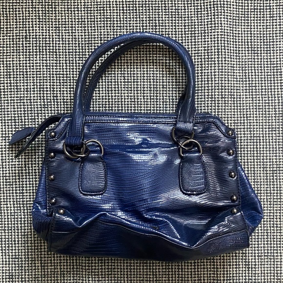 Nine West lock and chain handbag - Picture 3 of 5